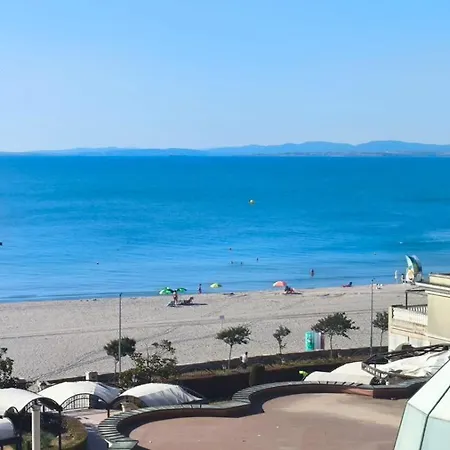 Апартаменты Family Luxurious With Sea View *