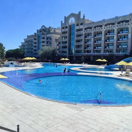 Luxurious With Sea View Lejlighed *